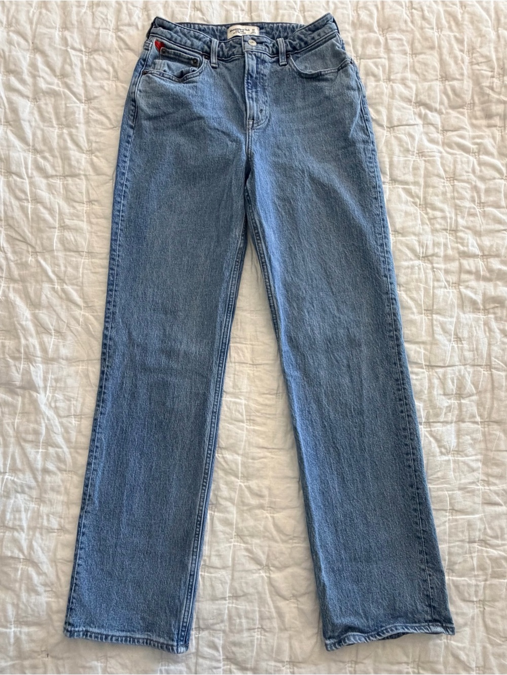 Abercrombie & Fitch "Curve Love" High Rise '90s Relaxed Denim Jeans Size 27 Long